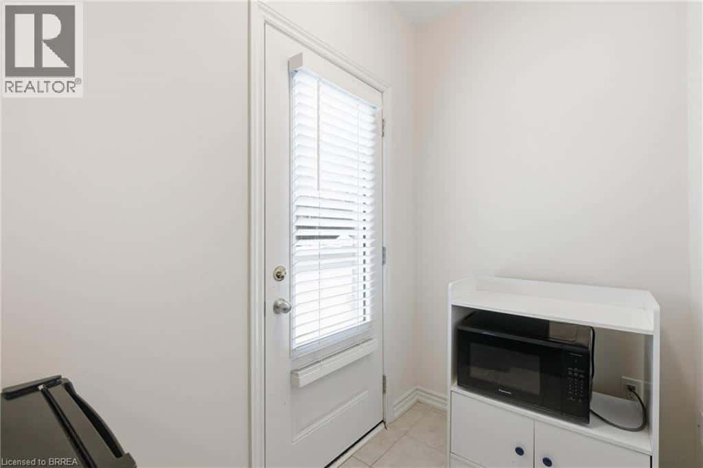 68 FIRST Street Unit# 3 — Orangeville, Ontario - Photo 4 of 29