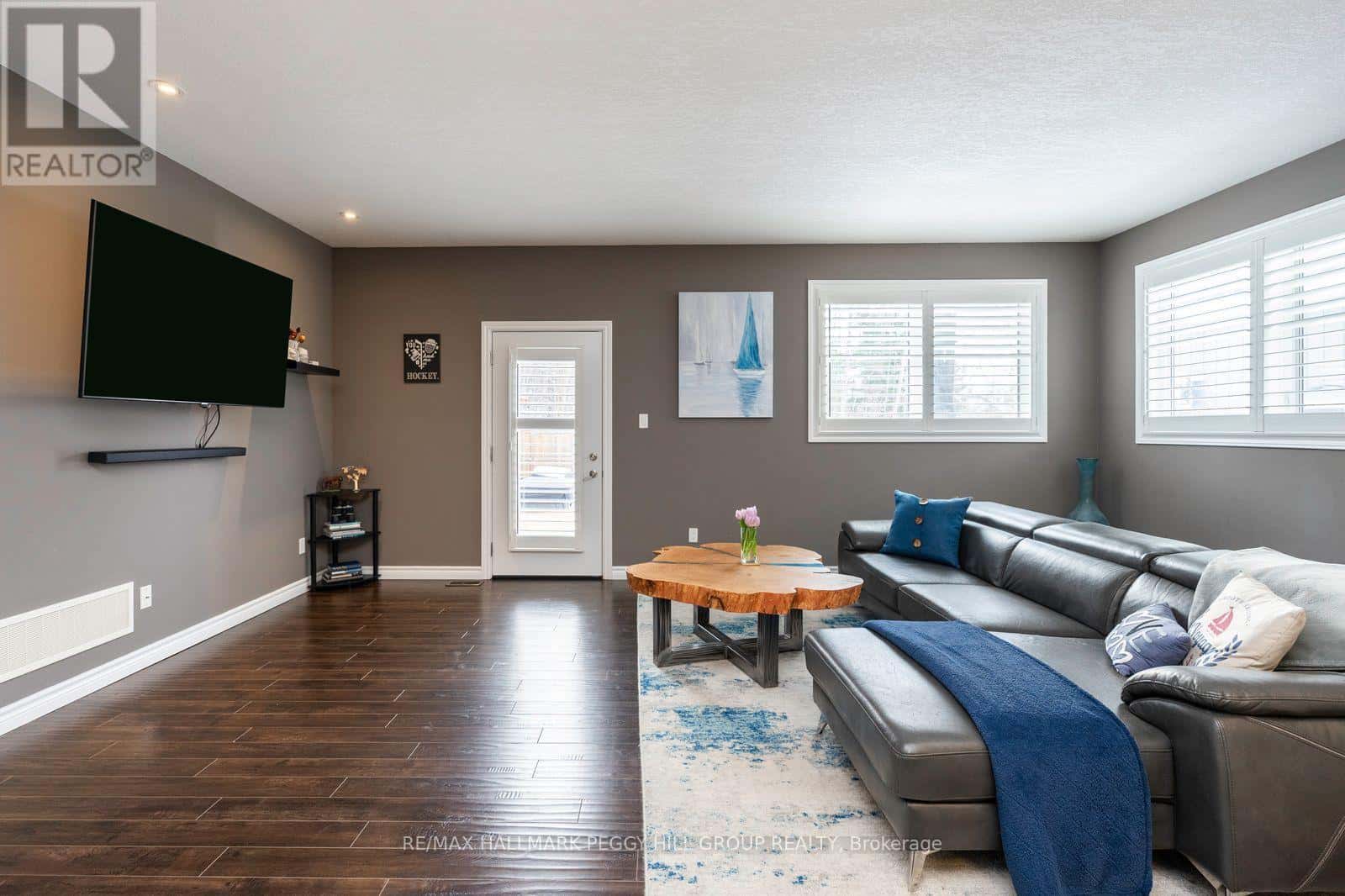 9 NORTHGATE ROAD — Wasaga Beach, Ontario - Photo 5 of 16