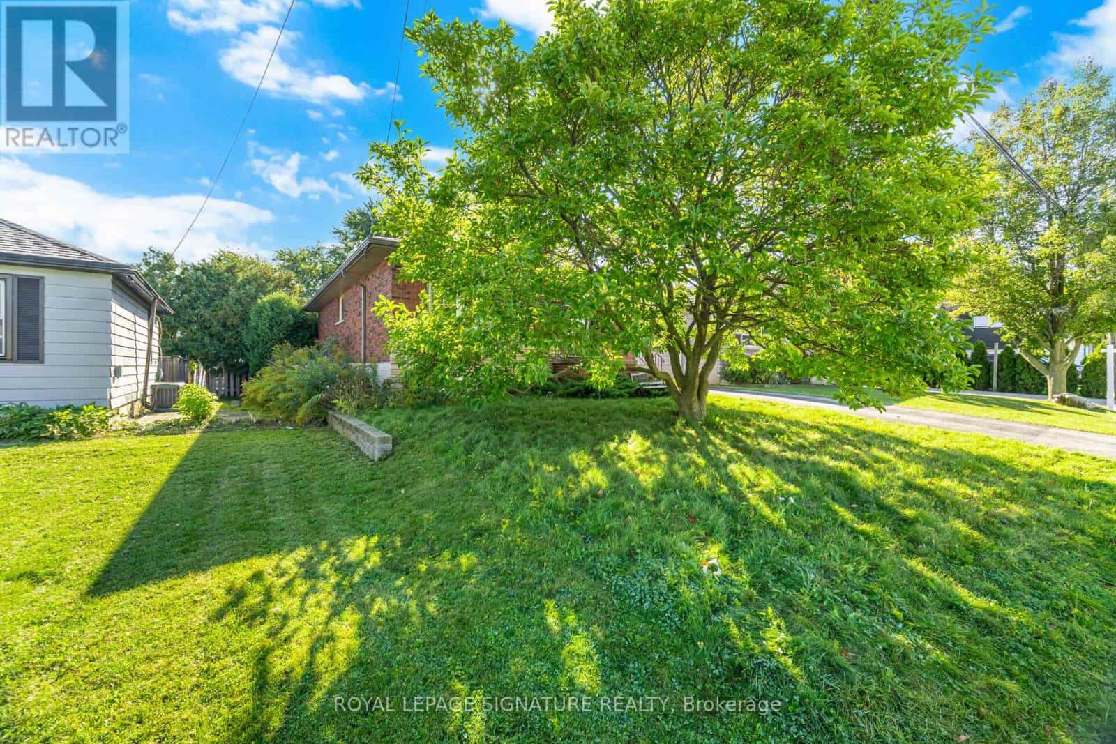 7 MAITLAND AVENUE — Hamilton (Greeningdon), Ontario - Photo 5 of 44