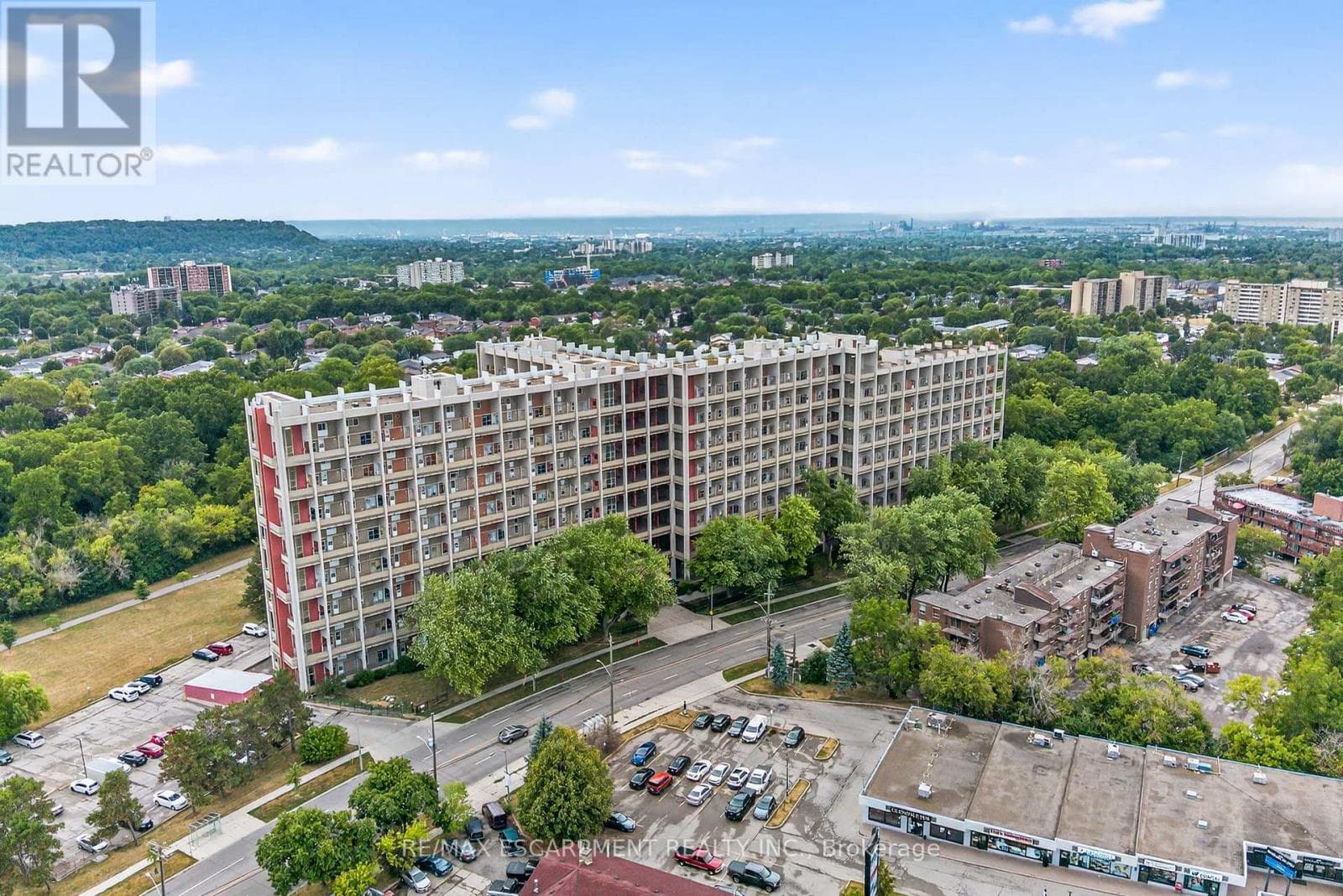 320 - 350 QUIGLEY ROAD — Hamilton (Vincent), Ontario - Main photo