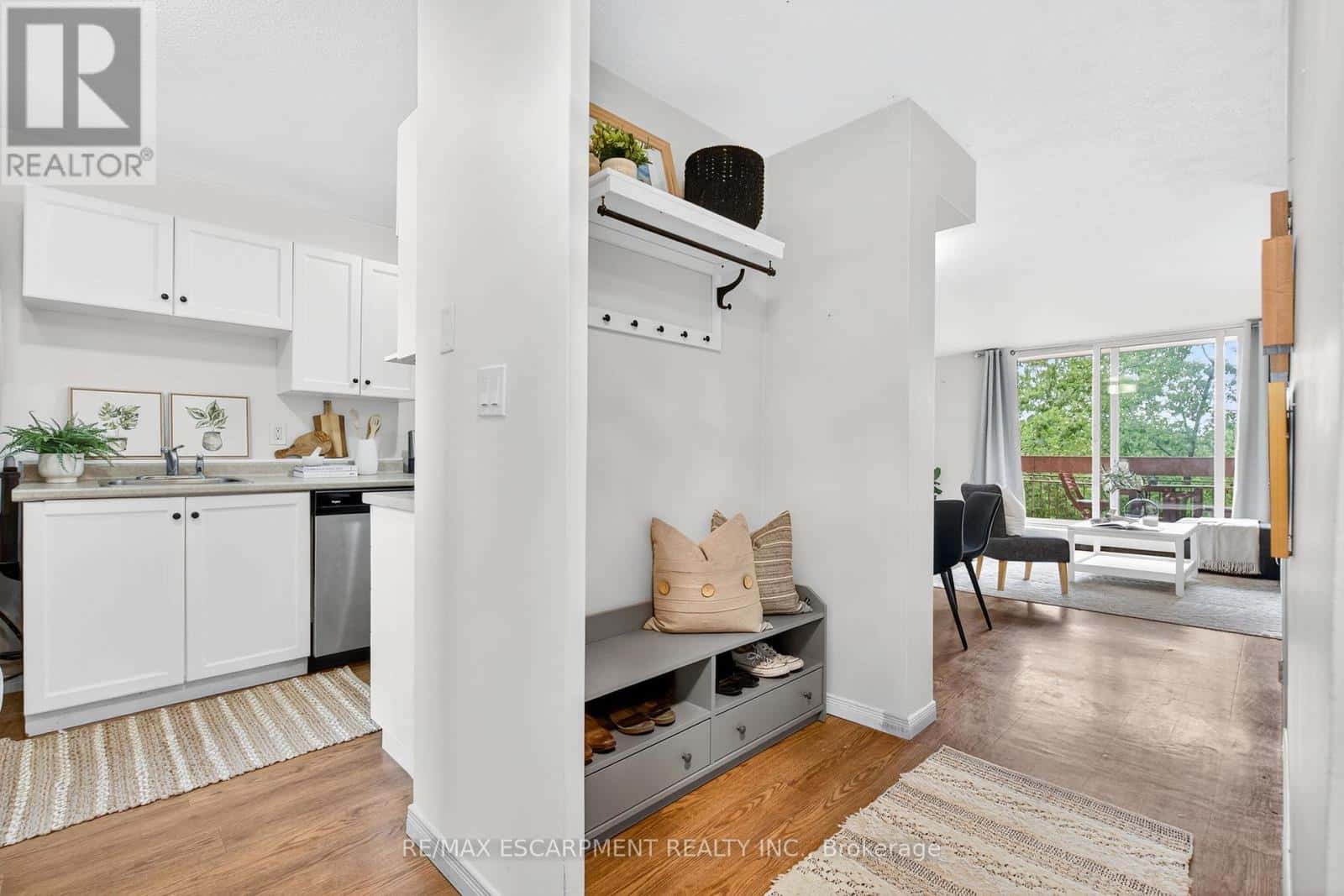 320 - 350 QUIGLEY ROAD — Hamilton (Vincent), Ontario - Photo 3 of 36