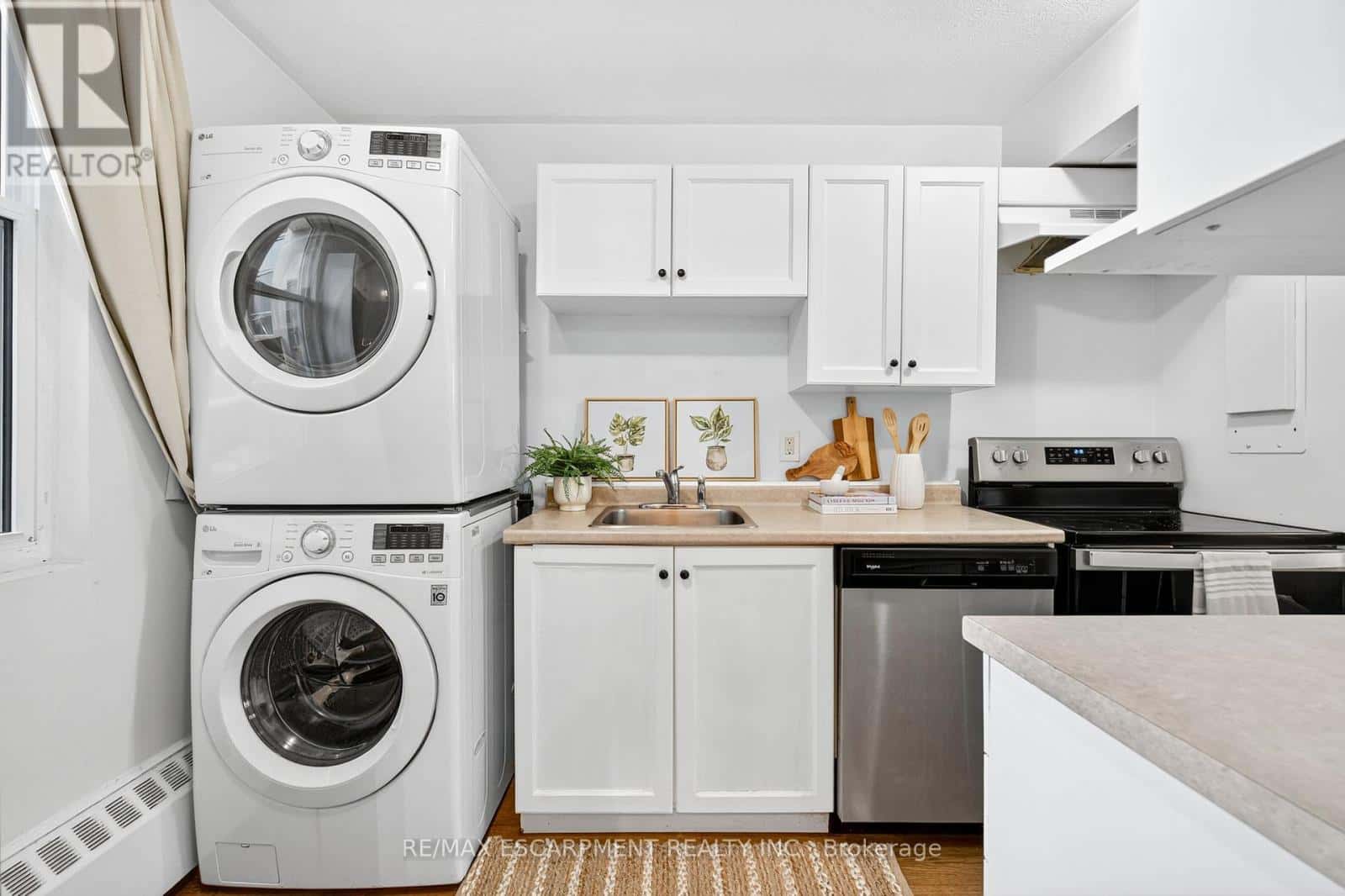 320 - 350 QUIGLEY ROAD — Hamilton (Vincent), Ontario - Photo 5 of 36