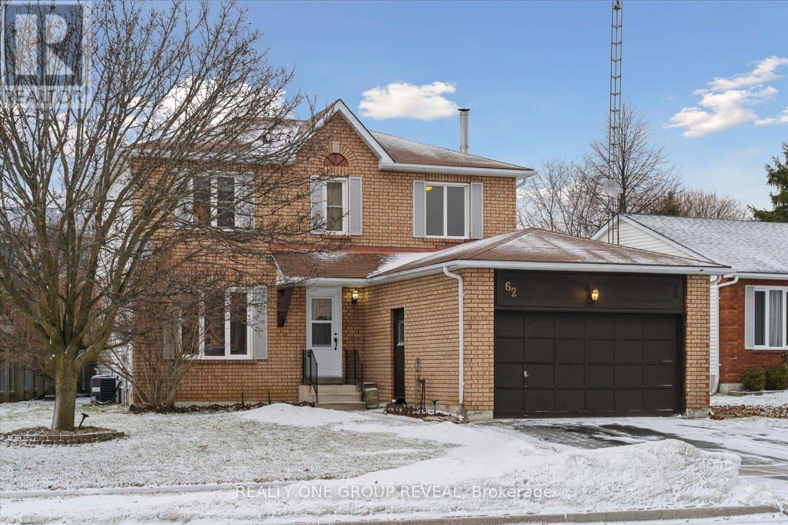 62 BALLANTINE STREET — Cobourg, Ontario - Photo 2 of 42