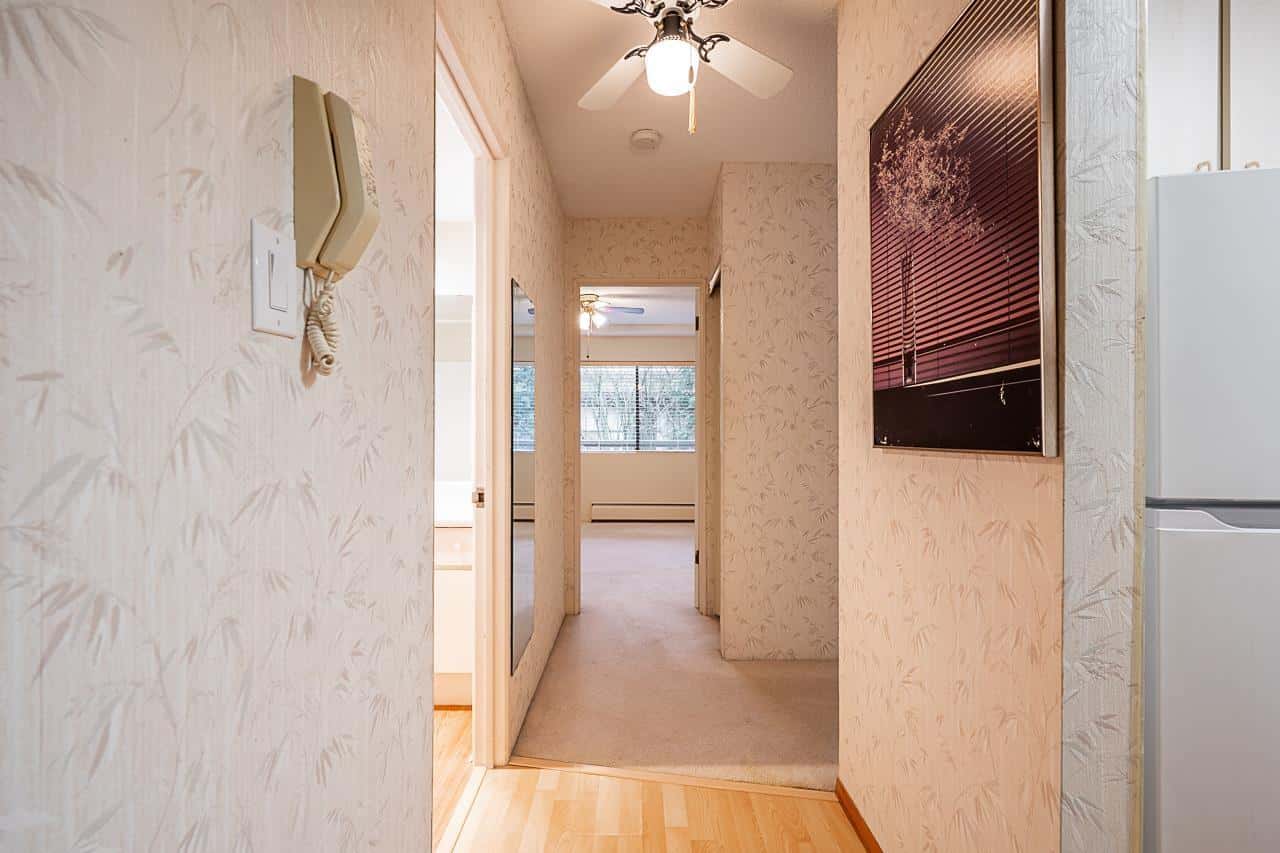 208 15020 NORTH BLUFF ROAD — White Rock, British Columbia - Photo 4 of 26