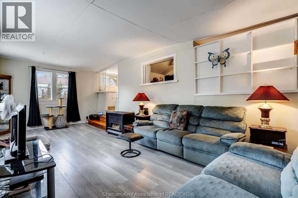 11373 Bowman AVENUE — Rondeau Park, Ontario - Photo 2 of 34