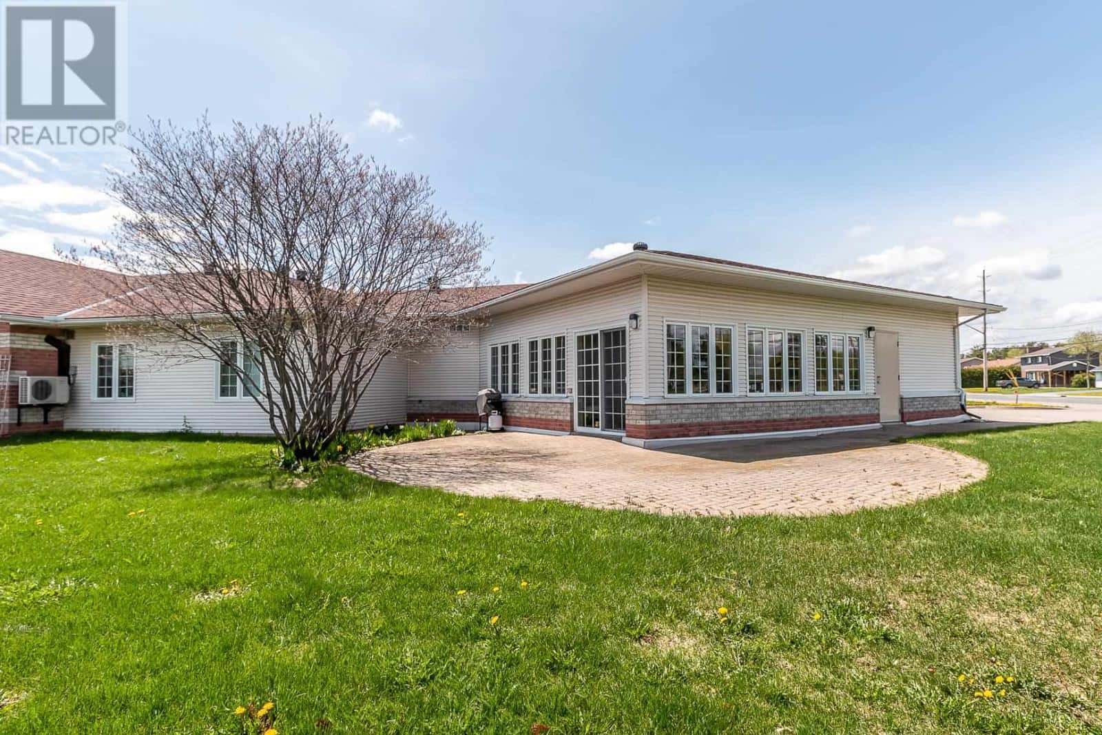 721 Third Line E # #8 — Sault Ste. Marie, Ontario - Photo 3 of 32