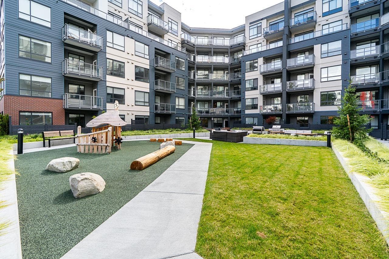 505 7936 206 STREET — Langley, British Columbia - Main photo