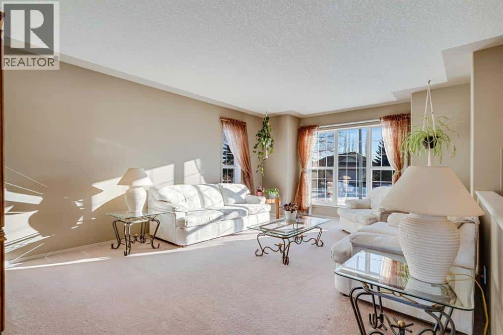 308 Highwood Village Place NW — High River, Alberta - Photo 5 of 50