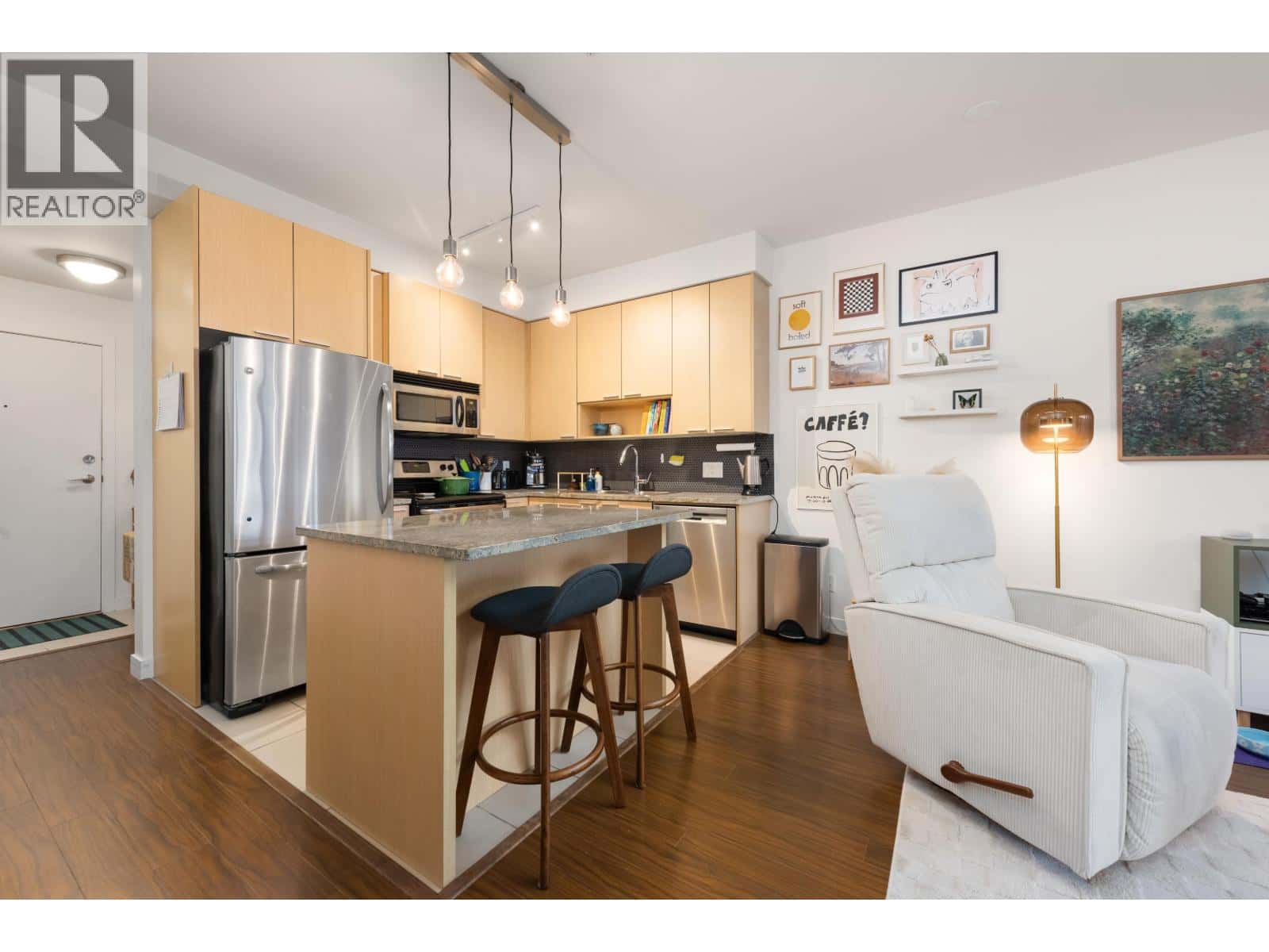 315 707 E 20TH AVENUE — Vancouver, British Columbia - Photo 2 of 24