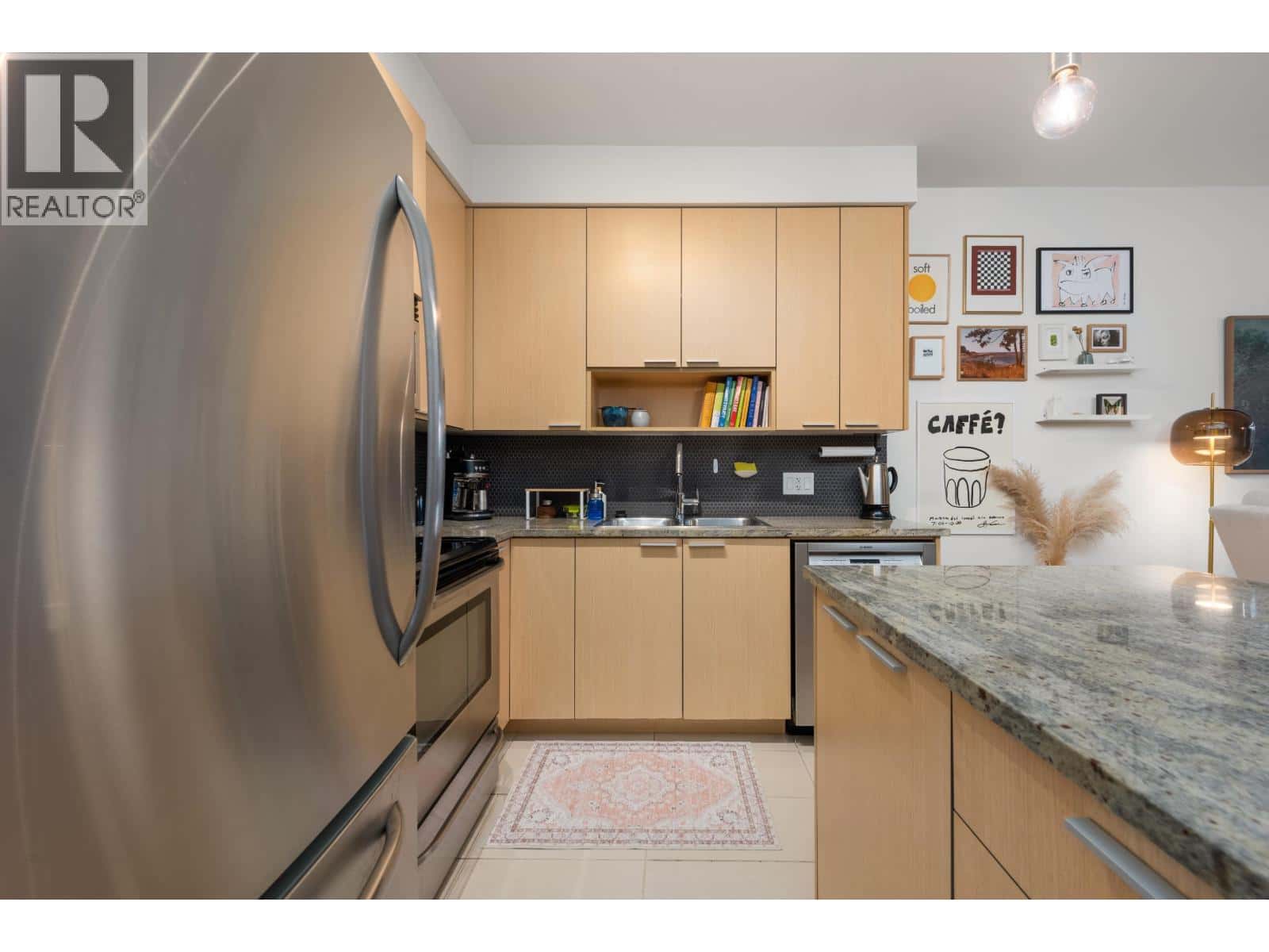 315 707 E 20TH AVENUE — Vancouver, British Columbia - Photo 5 of 24