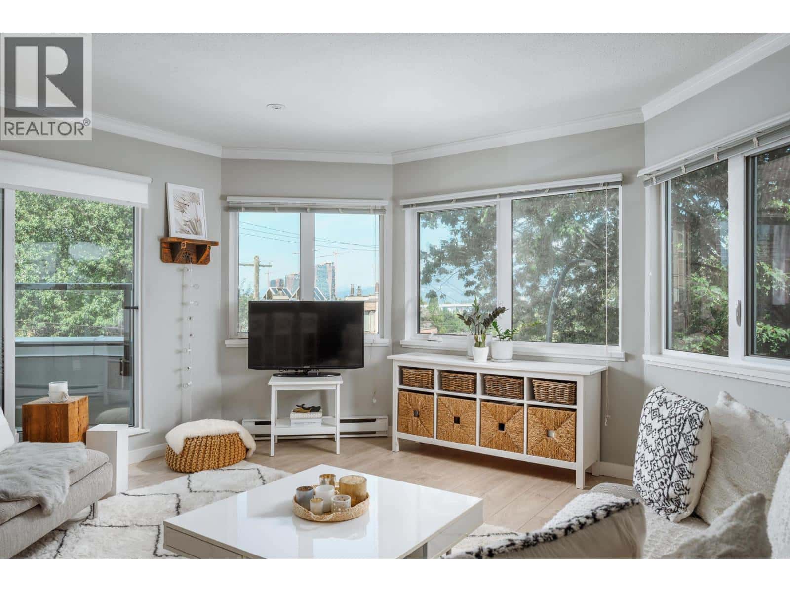 21 1182 W 7TH AVENUE — Vancouver, British Columbia - Photo 4 of 31