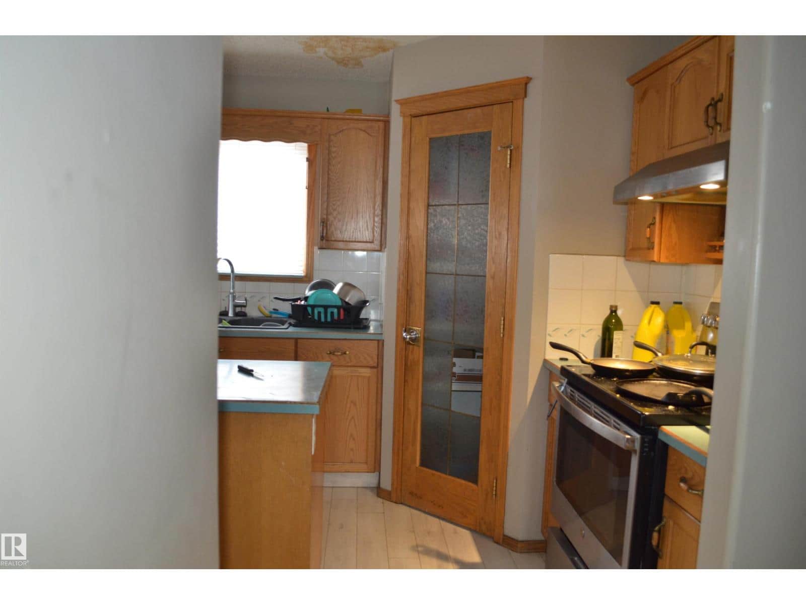 11511 9 AV NW - Photo 3 of 20, Edmonton, Alberta