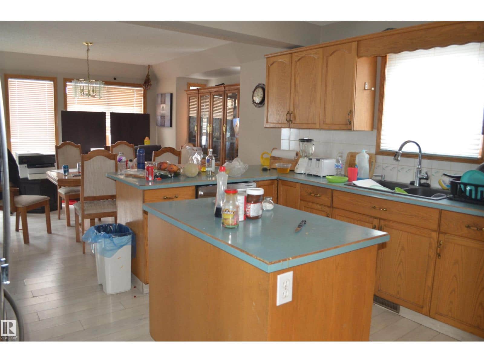 11511 9 AV NW - Photo 4 of 20, Edmonton, Alberta