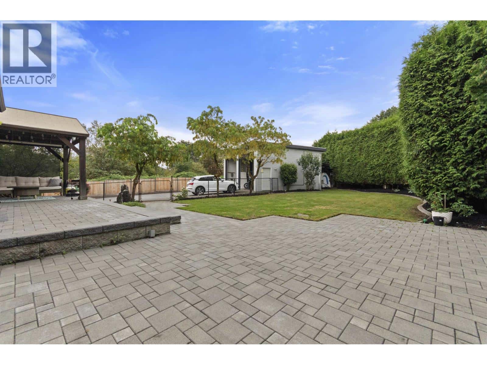 22749 125A AVENUE — Maple Ridge, British Columbia - Photo 4 of 38