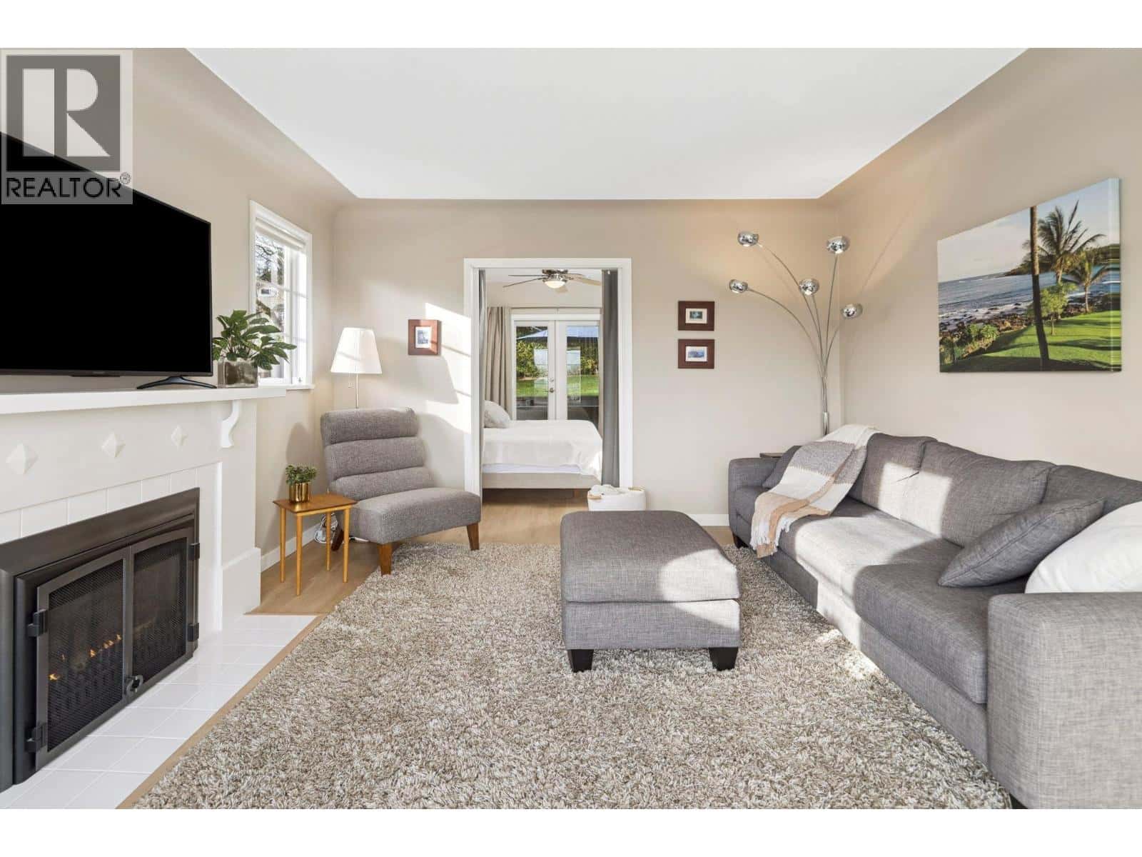 506 TEMPE CRESCENT — North Vancouver, British Columbia - Photo 3 of 37