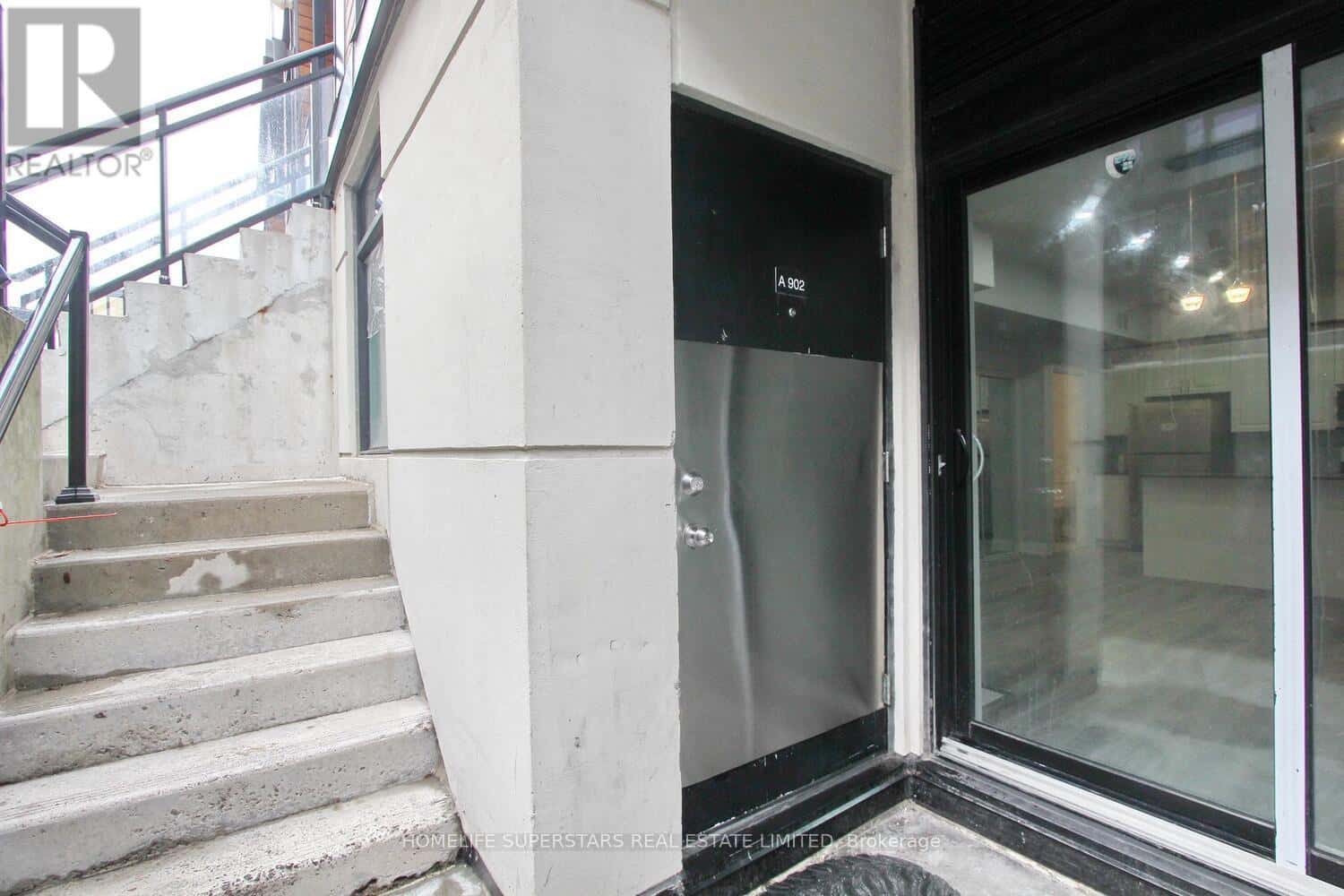 902 - 5309 HIGHWAY NO 7 — Vaughan (Vaughan Grove), Ontario - Photo 3 of 25