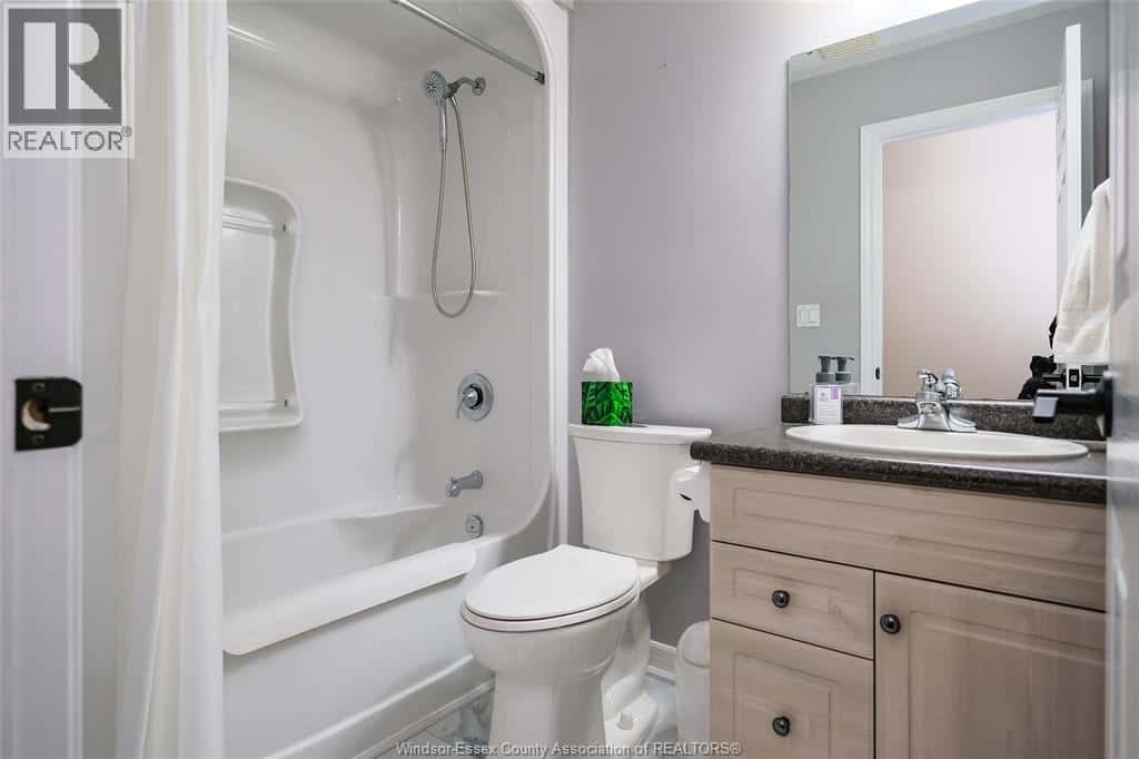 11528 FIRGROVE DRIVE — Windsor, Ontario - Photo 5 of 24