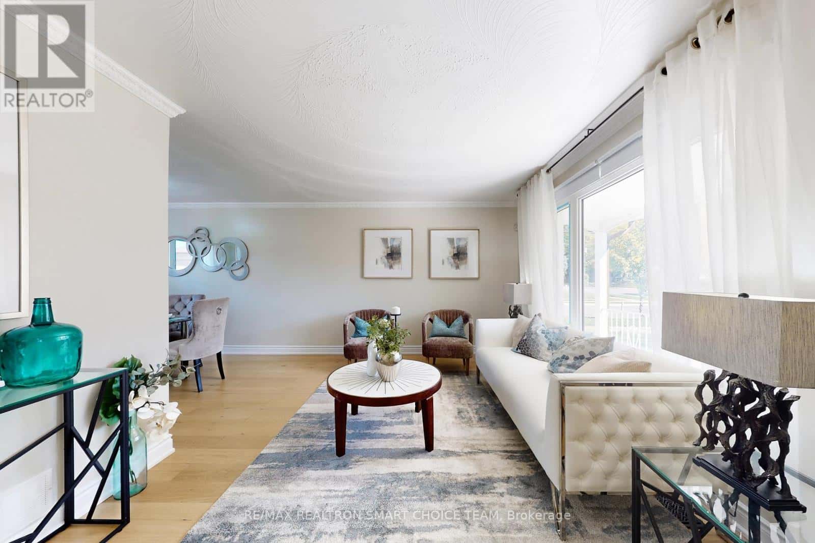 16 FRITH ROAD — Toronto (Glenfield-Jane Heights), Ontario - Photo 2 of 31