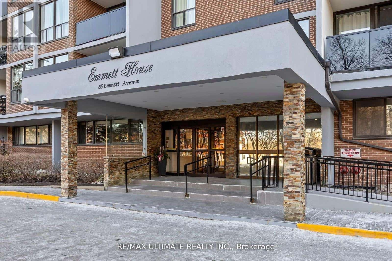 #1807 - 85 EMMETT AVENUE S — Toronto (Mount Dennis), Ontario - Photo 3 of 27