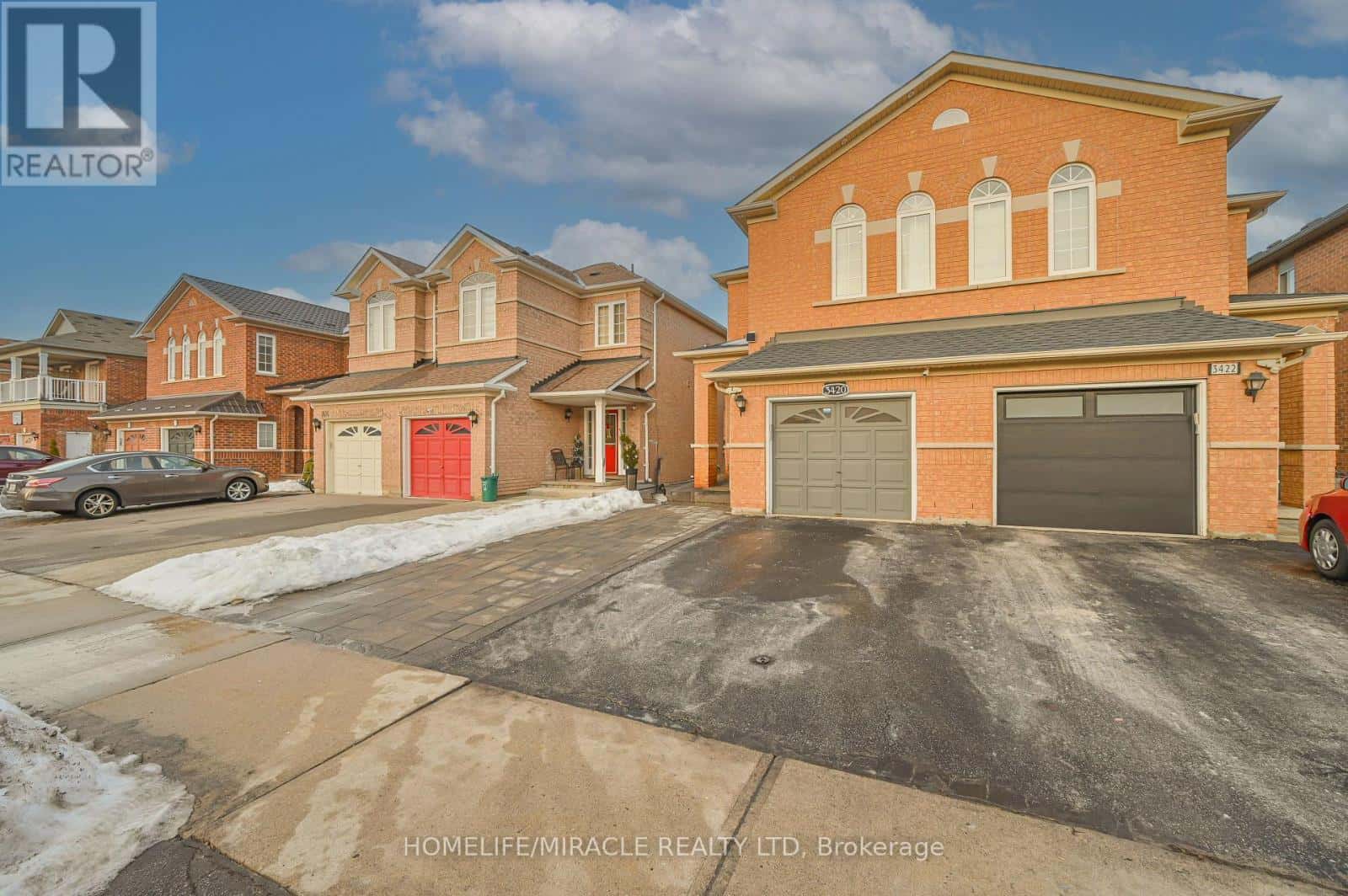3240 - 3420 FOUNTAIN PARK AVENUE — Mississauga (Churchill Meadows), Ontario - Photo 2 of 50