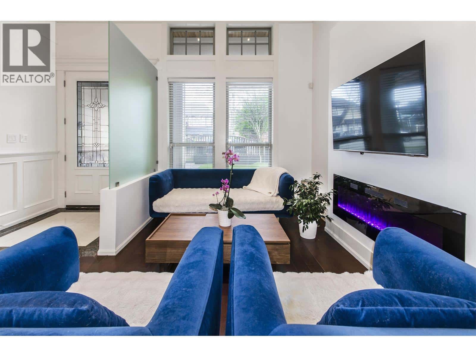 7682 ARMSTRONG STREET — Richmond, British Columbia - Photo 5 of 27