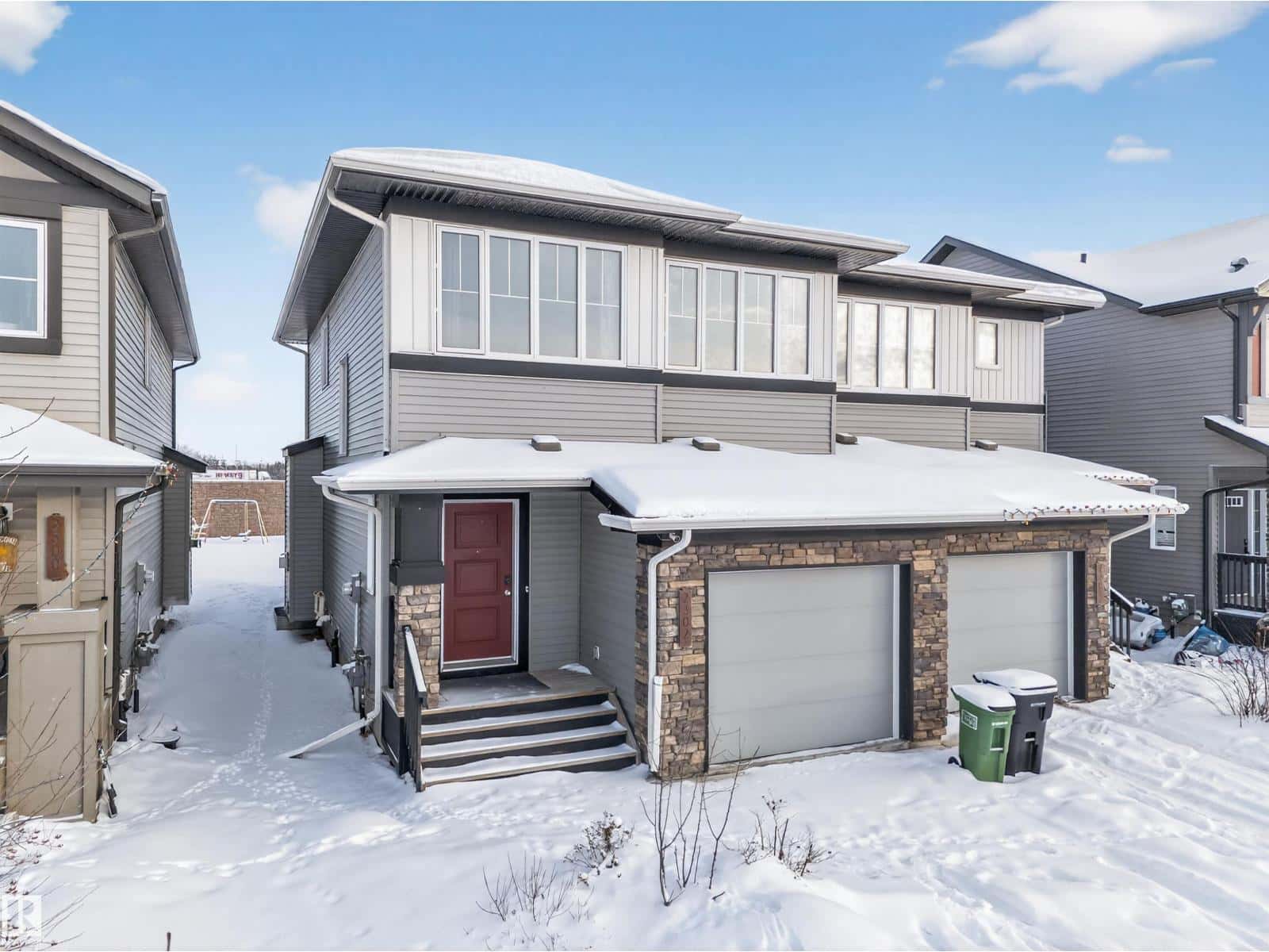 2302 CASEY CR SW — Edmonton, Alberta - Photo 2 of 27