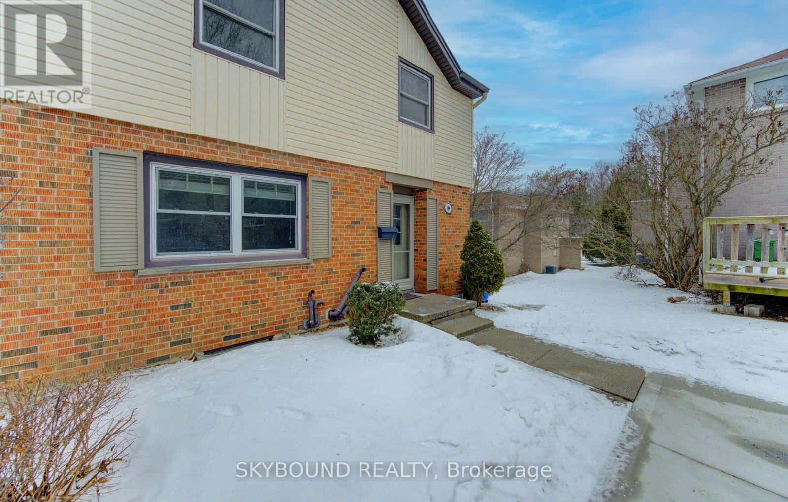 27 - 88 MCDOUGALL ROAD — Waterloo, Ontario - Photo 3 of 37