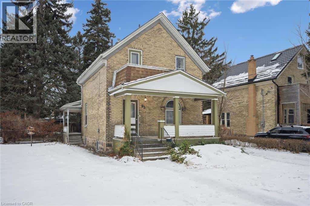 95 SHANLEY Street — Kitchener, Ontario - Photo 4 of 40