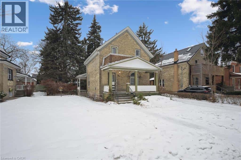 95 SHANLEY Street — Kitchener, Ontario - Photo 5 of 40