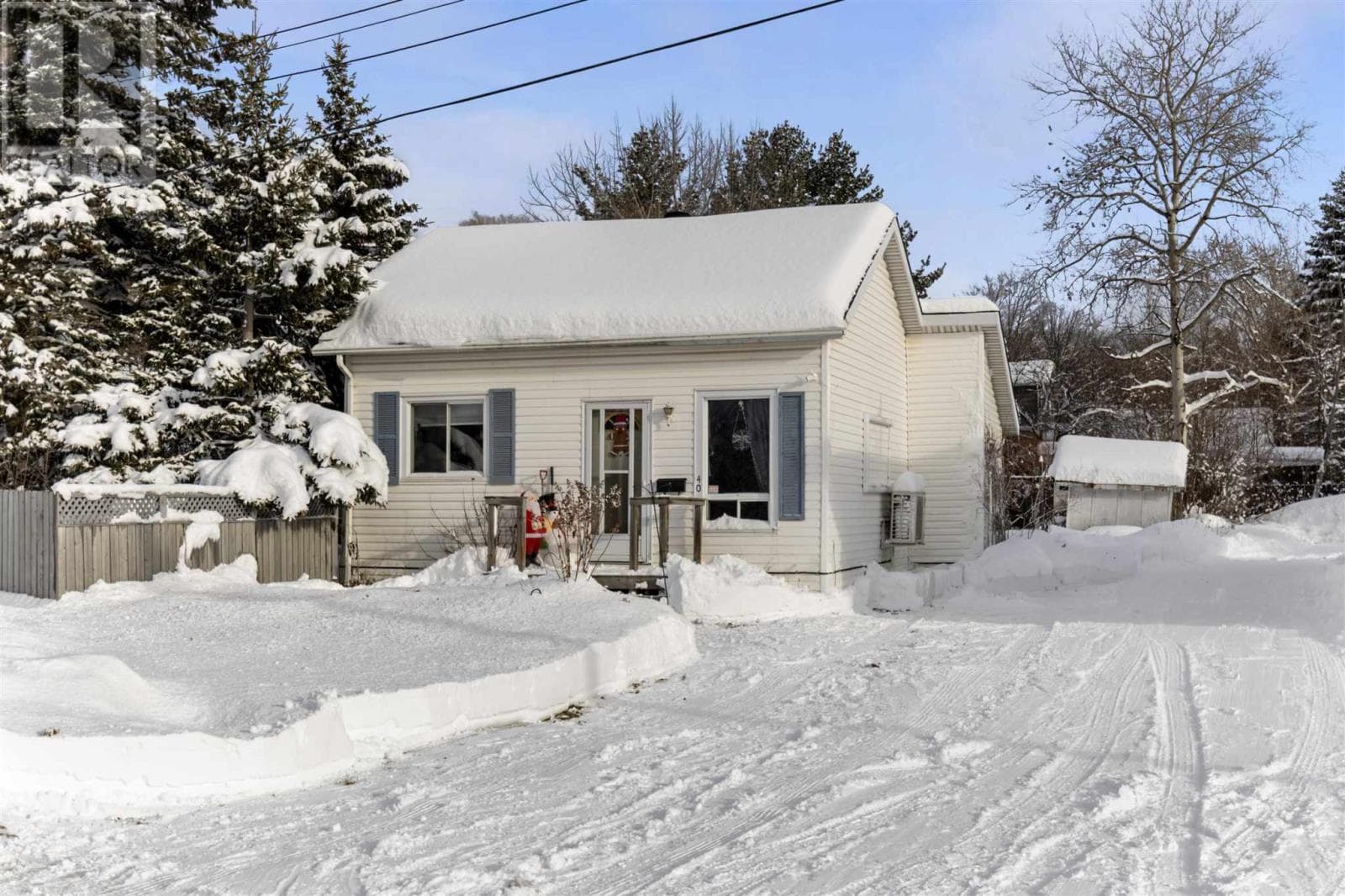 40 Fauquier AVE — Sault Ste. Marie, Ontario - Main photo