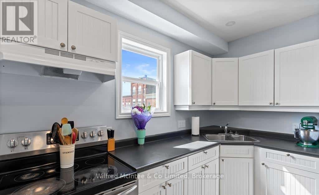 4 ELORA STREET N — Minto, Ontario - Photo 4 of 45