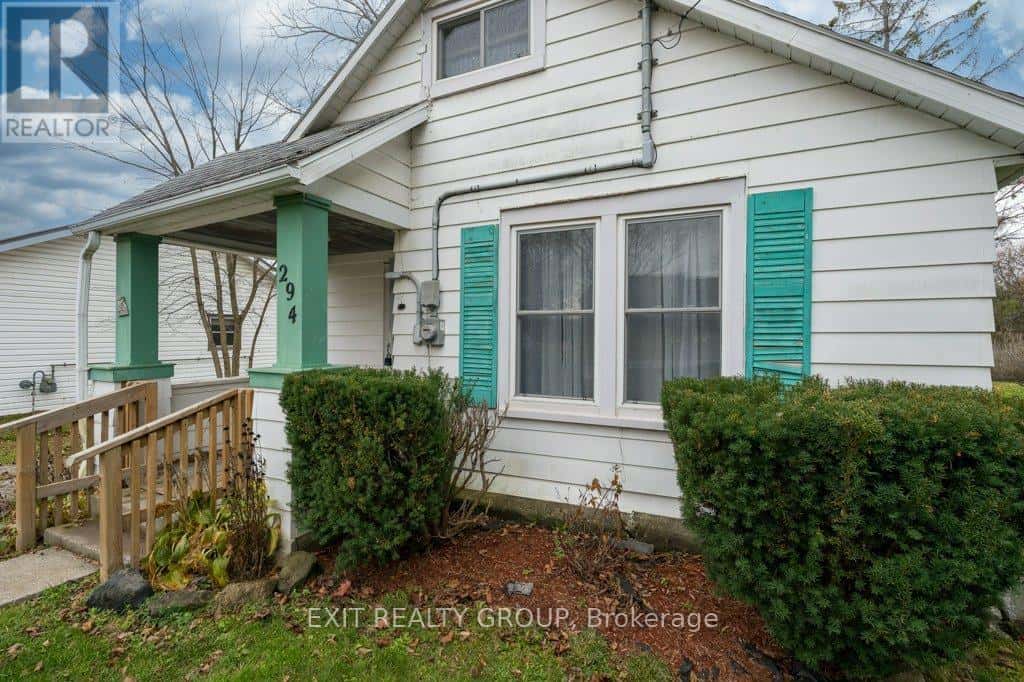 294 DURHAM STREET S — Centre Hastings, Ontario - Photo 4 of 35