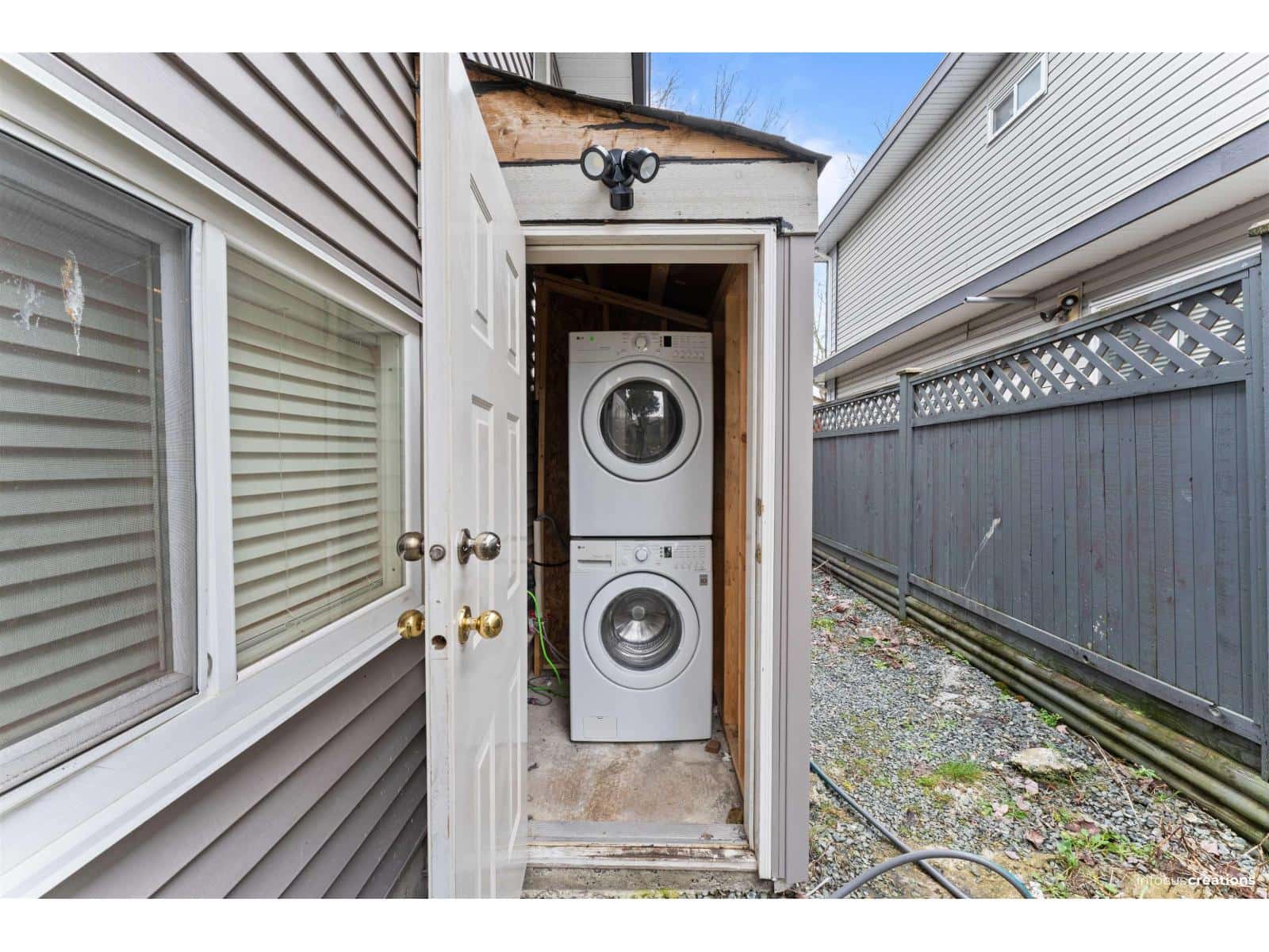 14502 85A AVENUE — Surrey, British Columbia - Photo 5 of 34