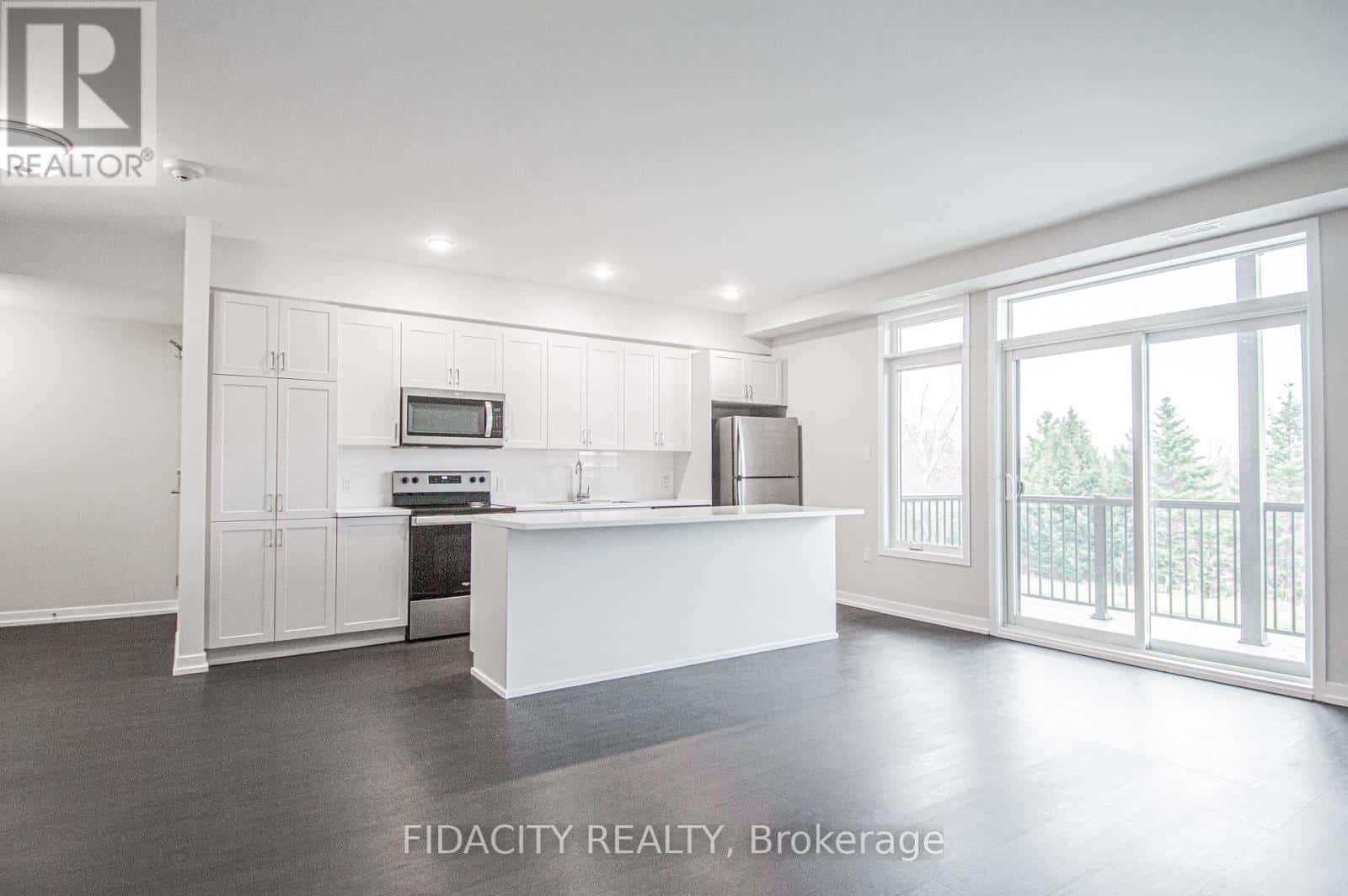 F - 225 CITIPLACE DRIVE — Ottawa, Ontario - Photo 3 of 10