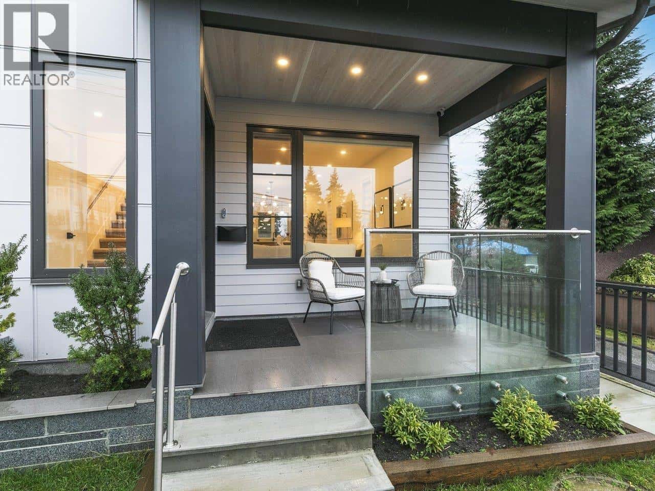 103 706 SMITH AVENUE — Coquitlam, British Columbia - Photo 3 of 9