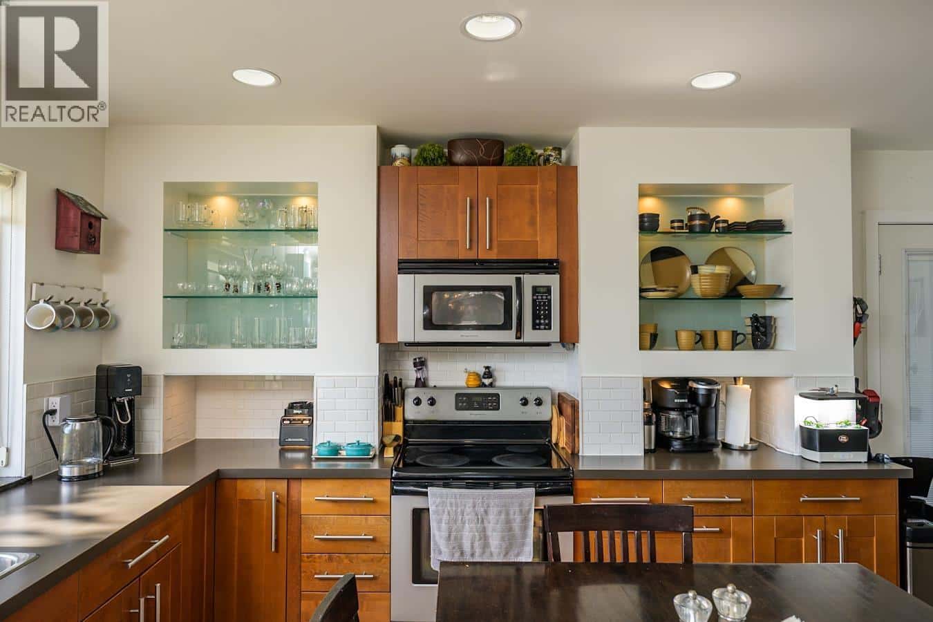 1807 12TH AVENUE — Prince George, British Columbia - Photo 5 of 40