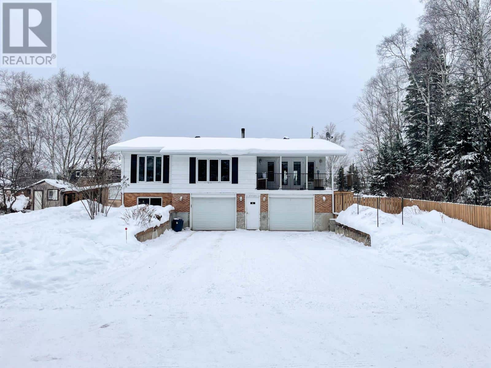 6 Beech Cresent — Ear Falls, Ontario - Photo 2 of 40