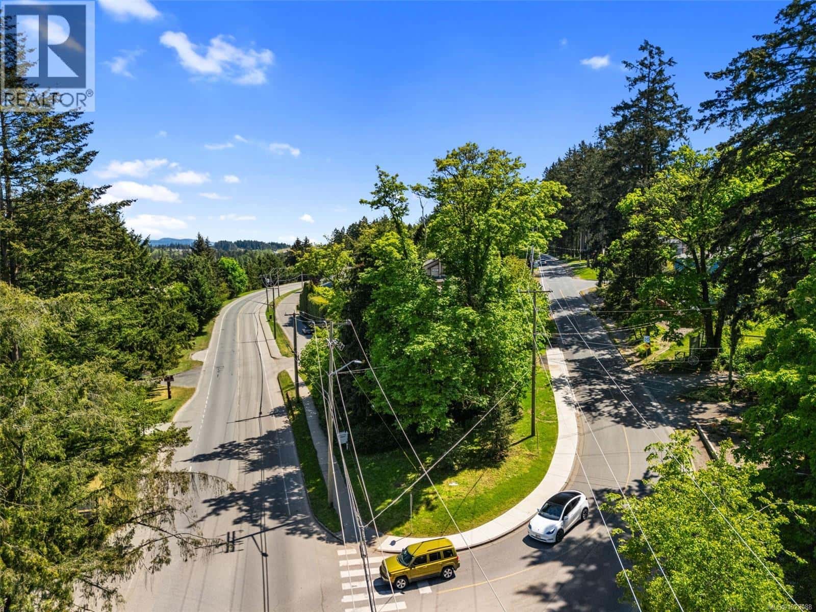 7471 Veyaness Rd — Central Saanich, British Columbia - Photo 3 of 8