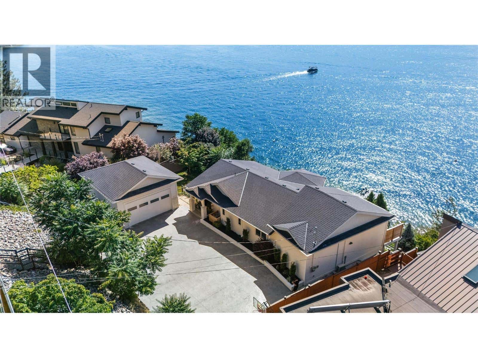 1876 Dewdney Road — Kelowna, British Columbia - Photo 2 of 56