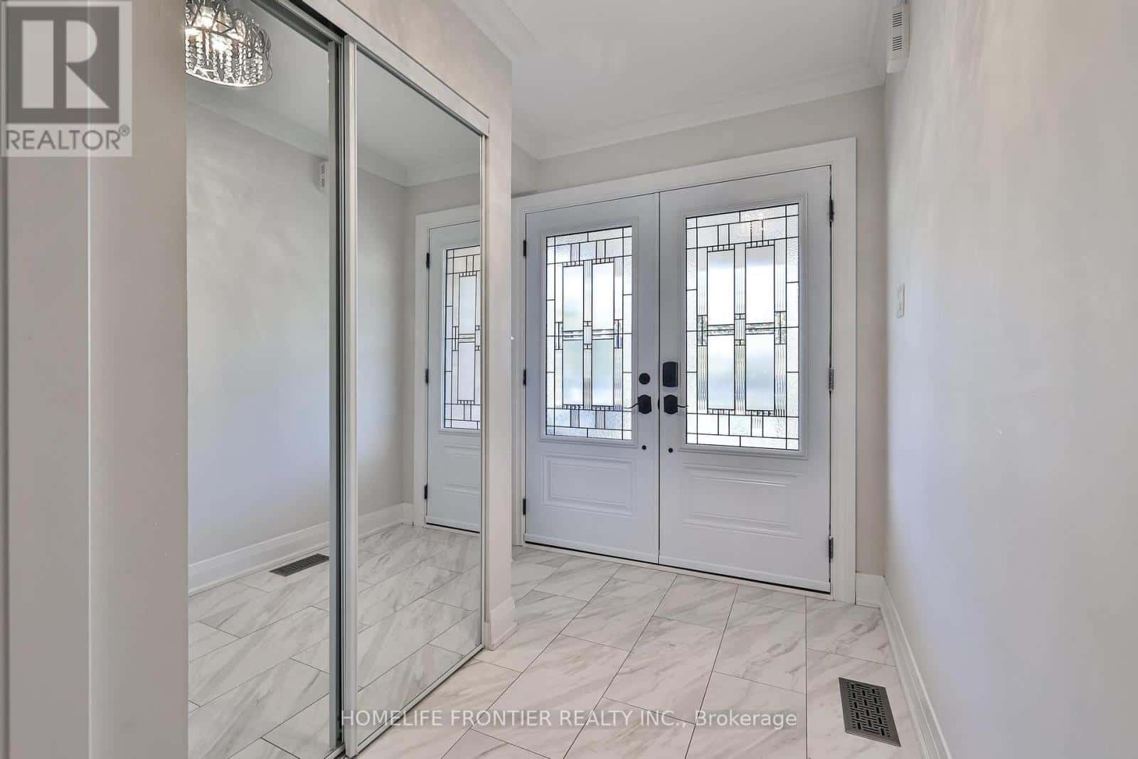 86 VENICE GATE DRIVE — Vaughan (Vellore Village), Ontario - Photo 3 of 39