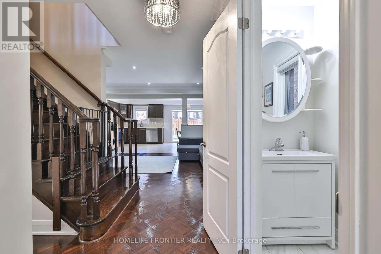 86 VENICE GATE DRIVE — Vaughan (Vellore Village), Ontario - Photo 4 of 39