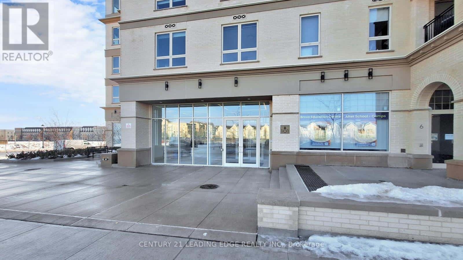 PH19 - 101 CATHEDRAL HIGH STREET — Markham (Cathedraltown), Ontario - Photo 3 of 33