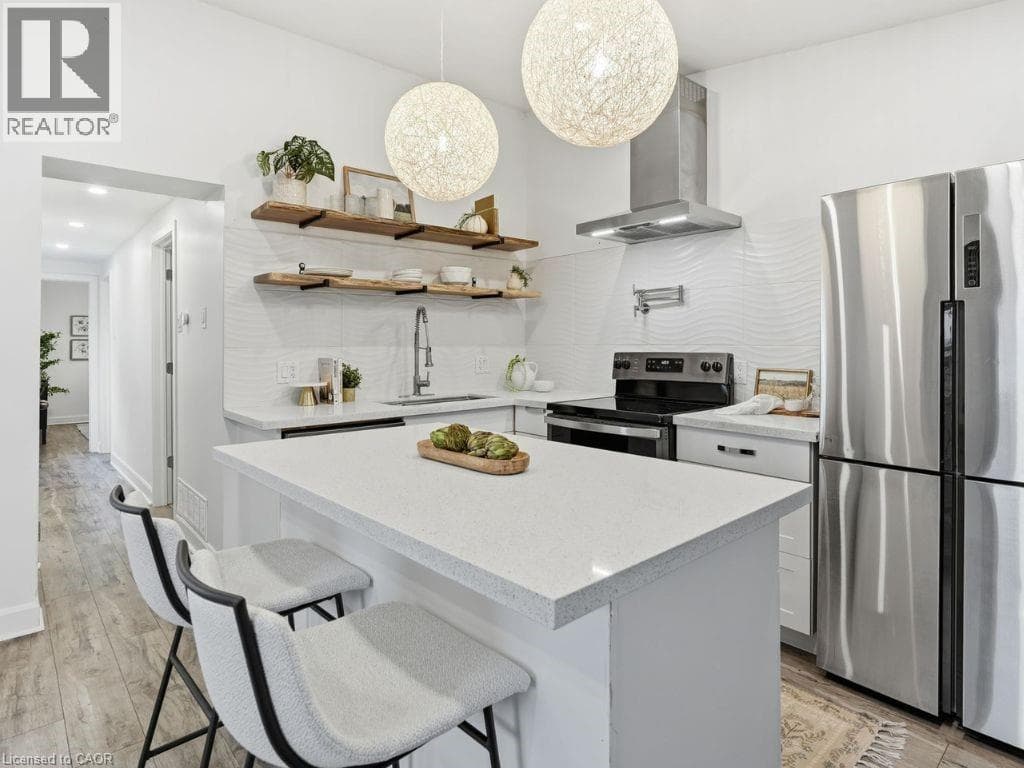 48 FREDERICK Avenue — Hamilton, Ontario - Main photo