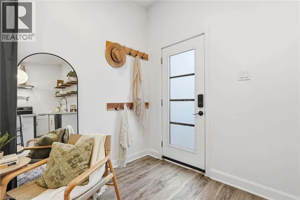 48 FREDERICK Avenue — Hamilton, Ontario - Photo 3 of 26