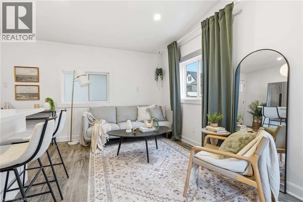 48 FREDERICK Avenue — Hamilton, Ontario - Photo 5 of 26