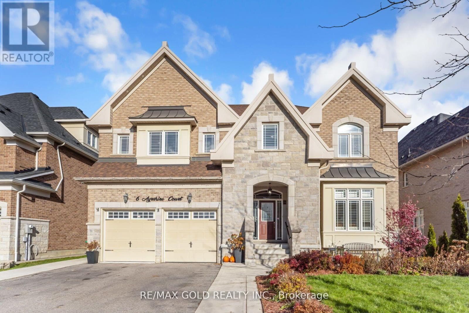 6 AYRSHIRE COURT — Brampton (Snelgrove), Ontario - Main photo