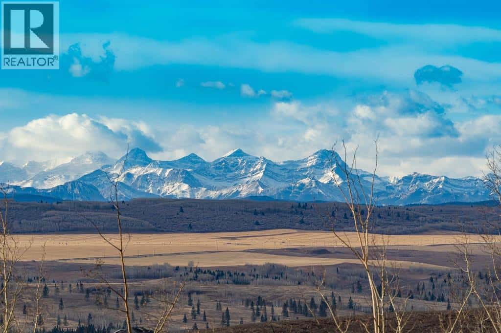 203 Sunset Circle — Cochrane, Alberta - Photo 2 of 49