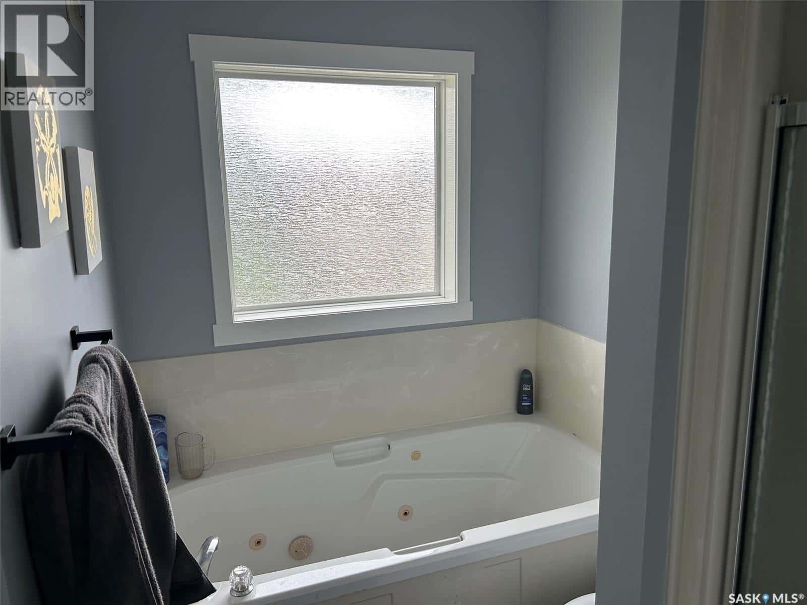 3827 Britannia PLACE E — Regina, Saskatchewan - Photo 5 of 8