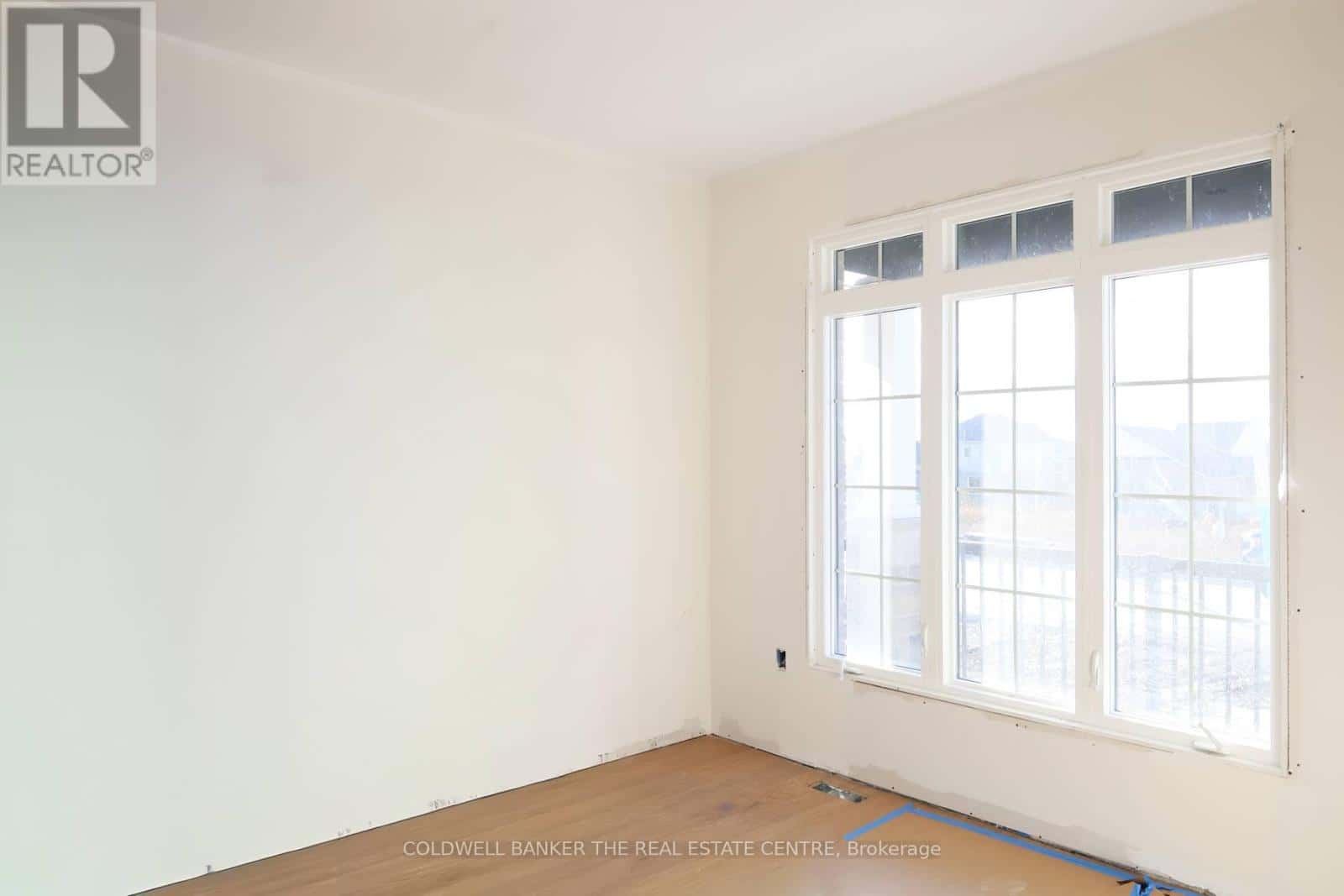 4 FISHER ROAD — Kawartha Lakes (Lindsay), Ontario - Photo 4 of 22