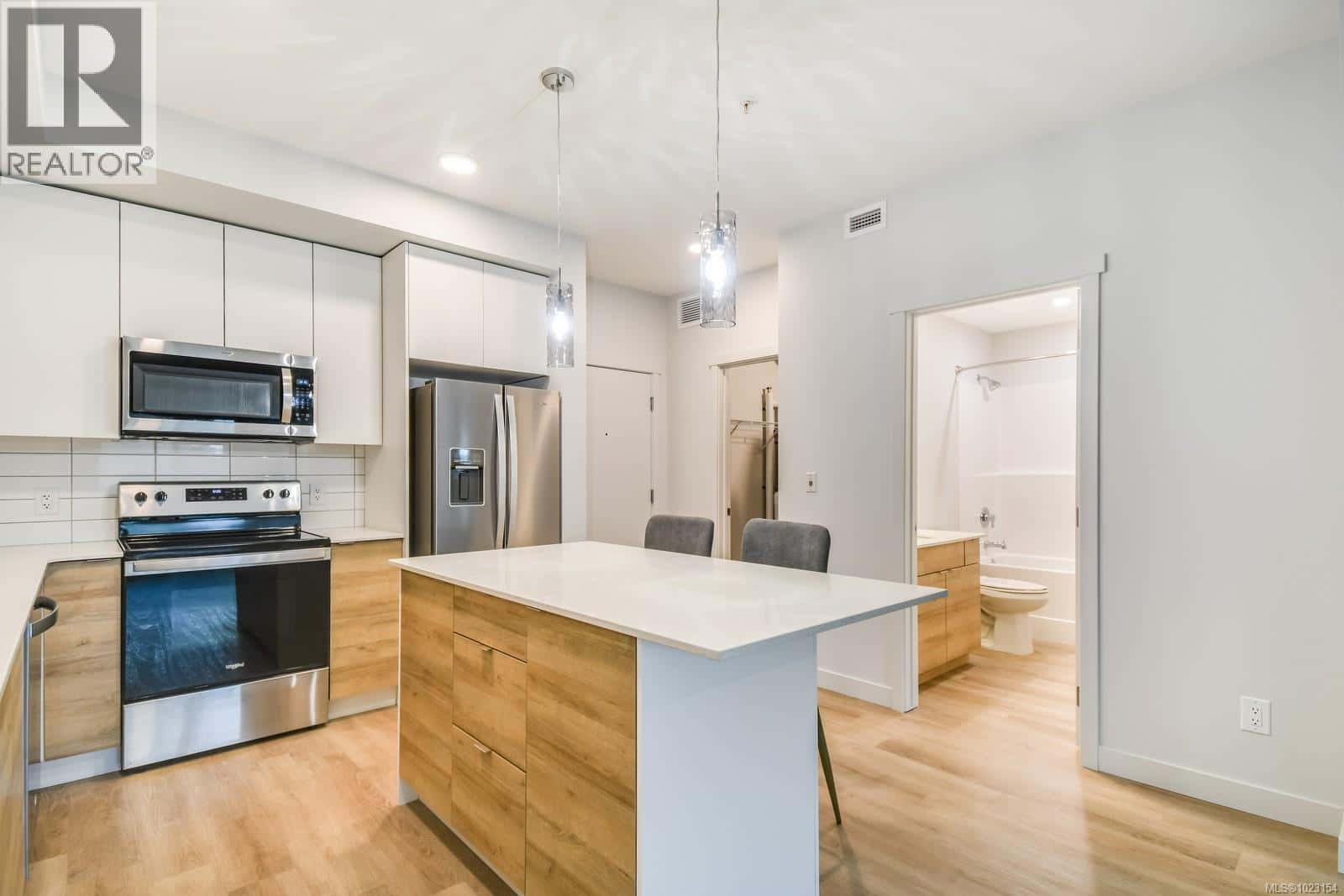 104 4830 Cedar Ridge Pl — Nanaimo, British Columbia - Photo 2 of 26